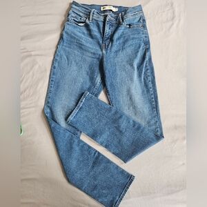 Levi's Women's Straight Leg Blue Jeans